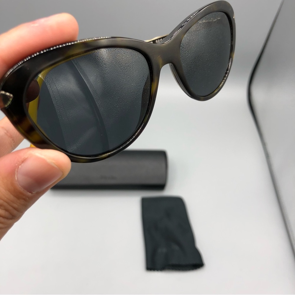PRADA GLASSES - Picture 6 of 8